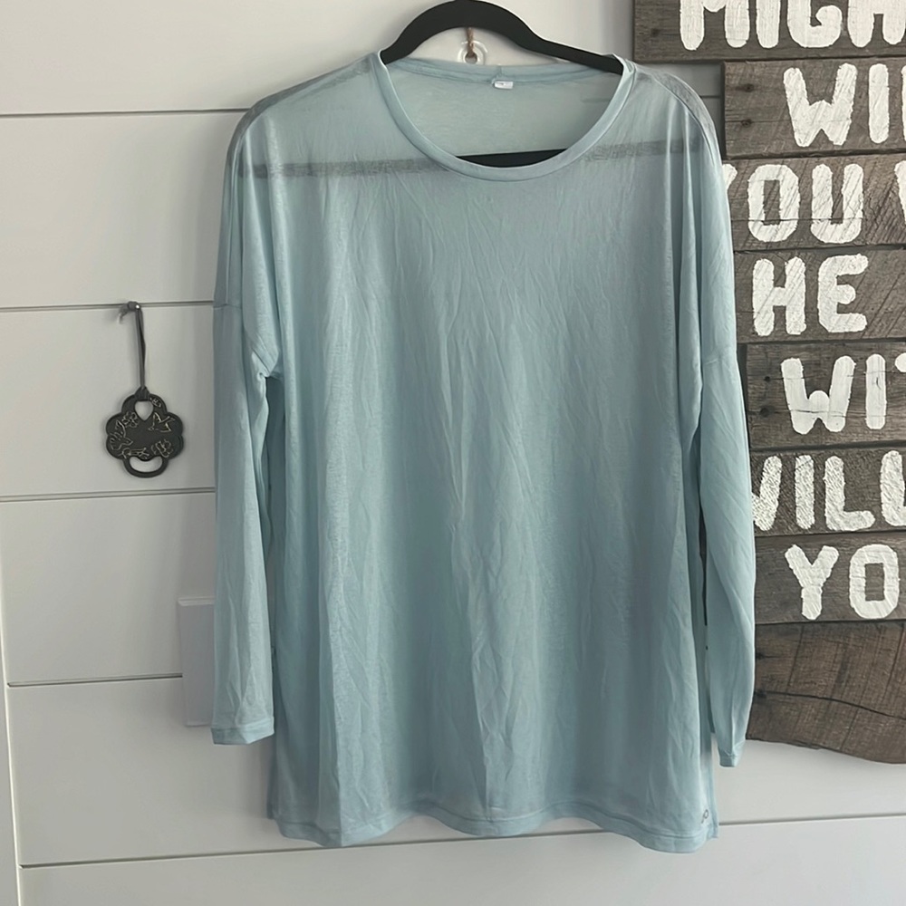 ALO Yoga Light Blue Long Sleeve Top